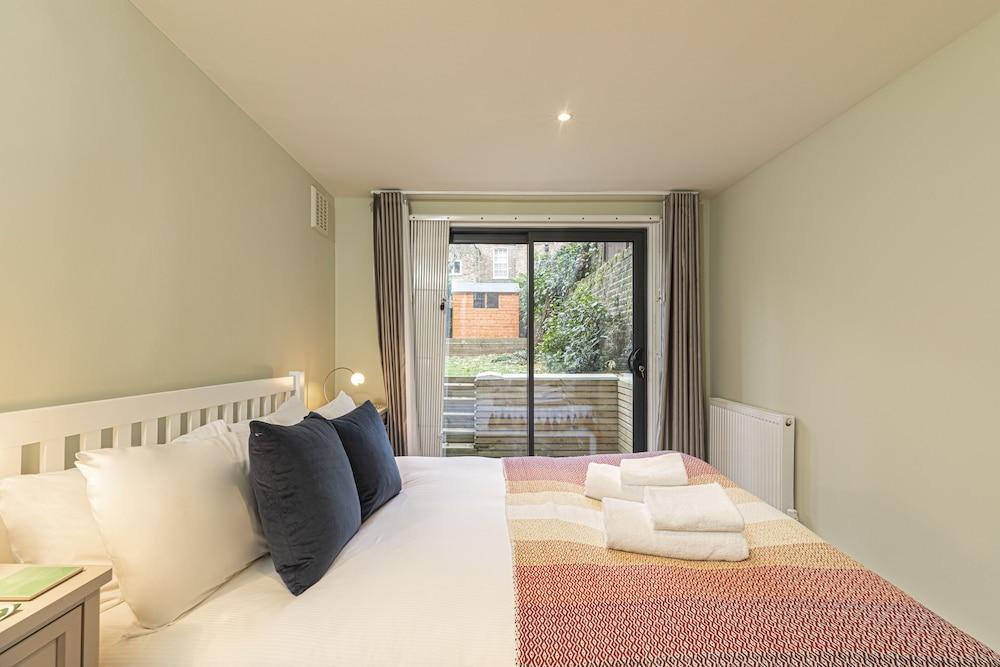 JOIVY Stylish 2 Bed Flat In Notting Hill