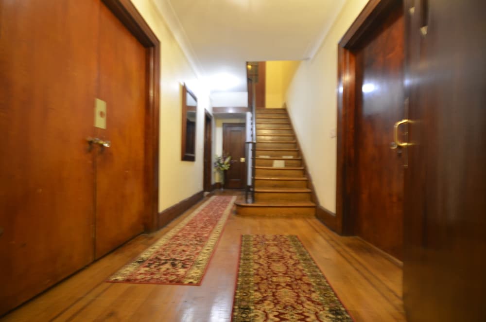 Newark Hansbury Multi Level House