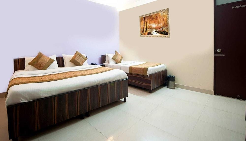 Galaxy Hotel Airport