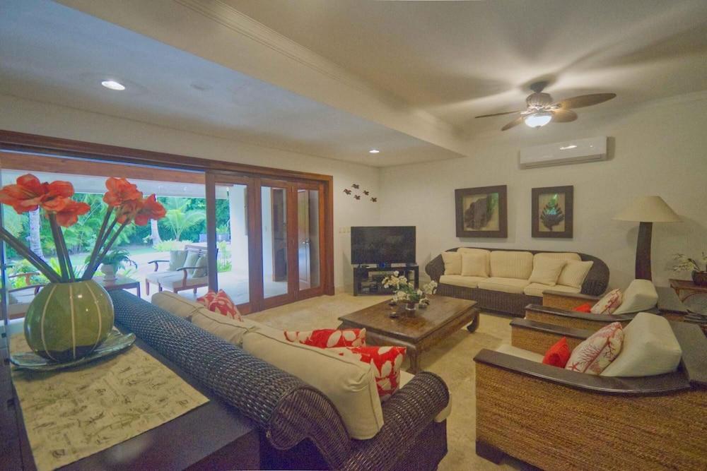 Cozy Private Villa in Amazing Beach Golf Resort