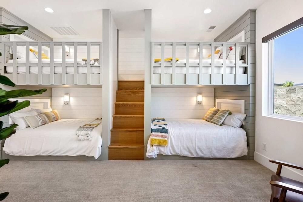 Villa Belissimo by RedAwning