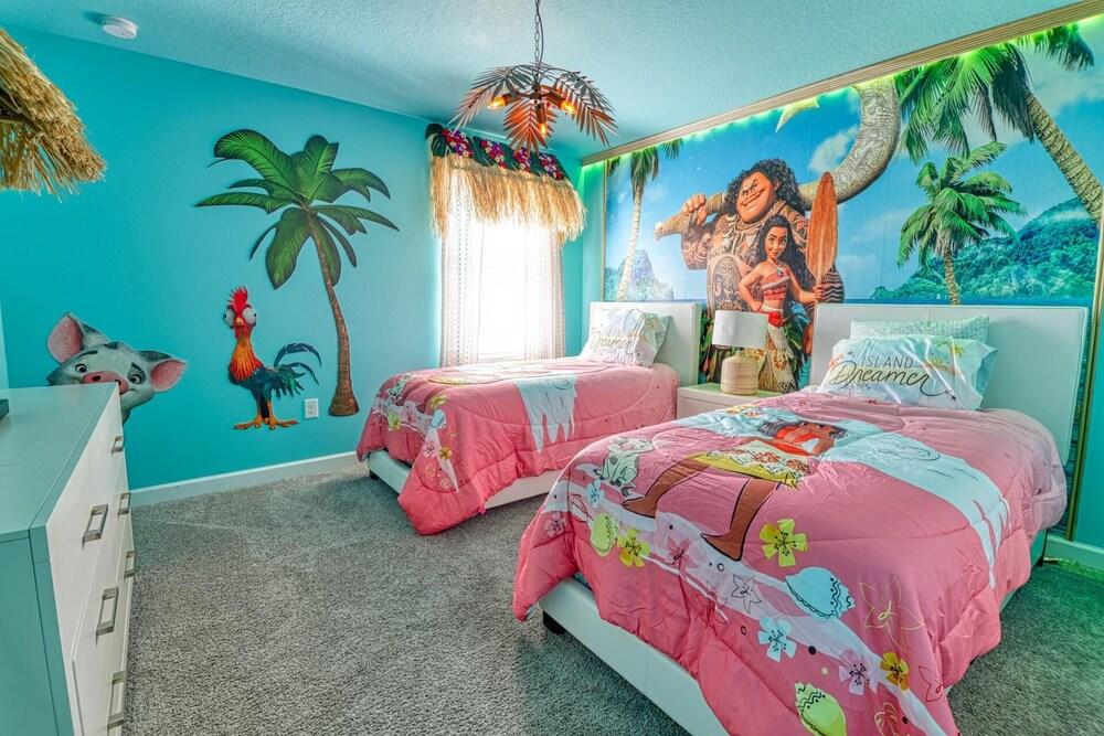 Matthews Luxury Champions Gate Home