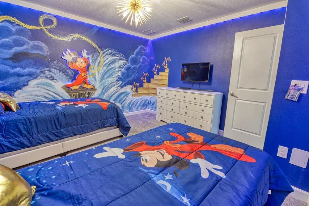 Matthews Luxury Champions Gate Home