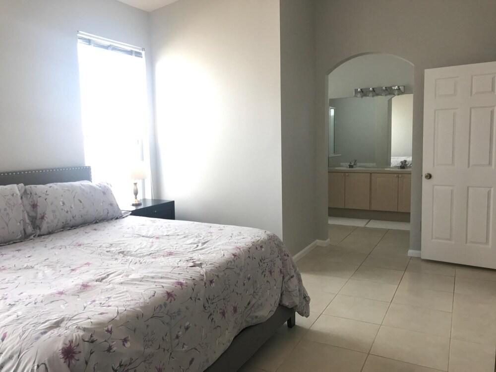 Fun & Privacy at Windsor Palms