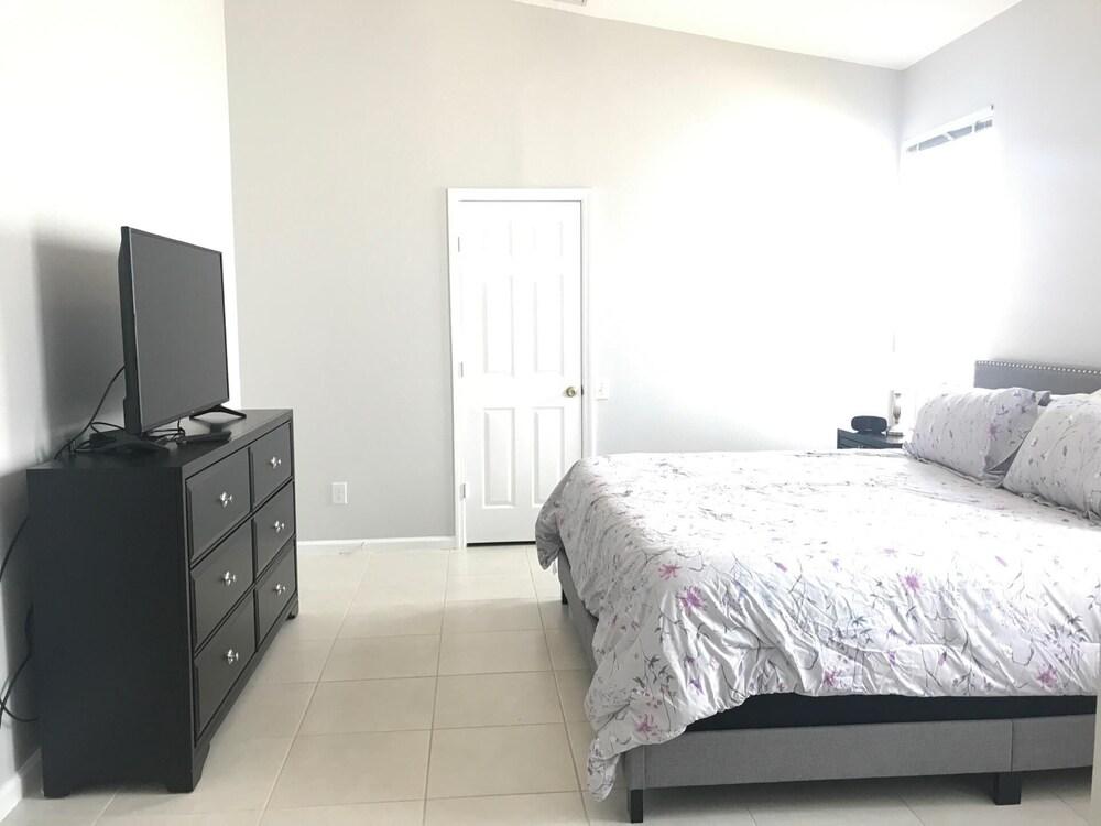 Fun & Privacy at Windsor Palms