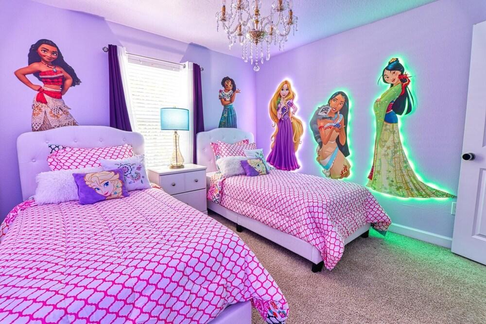 Kevin's Cozy Abode at Storey Lake Resort