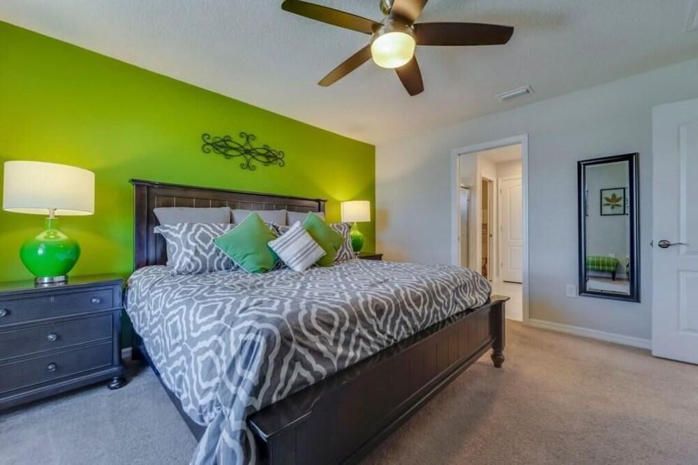 Windsor at Westside Vacation Home