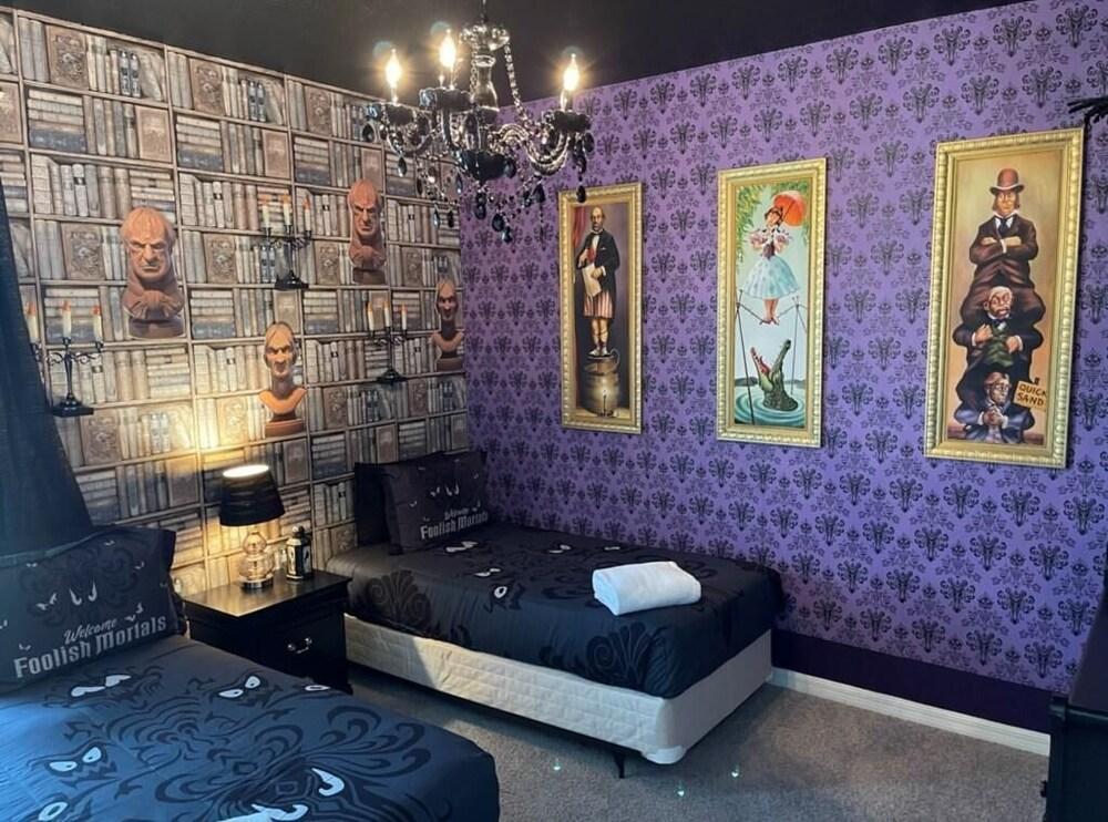 Jodie's Luxury Solara Home