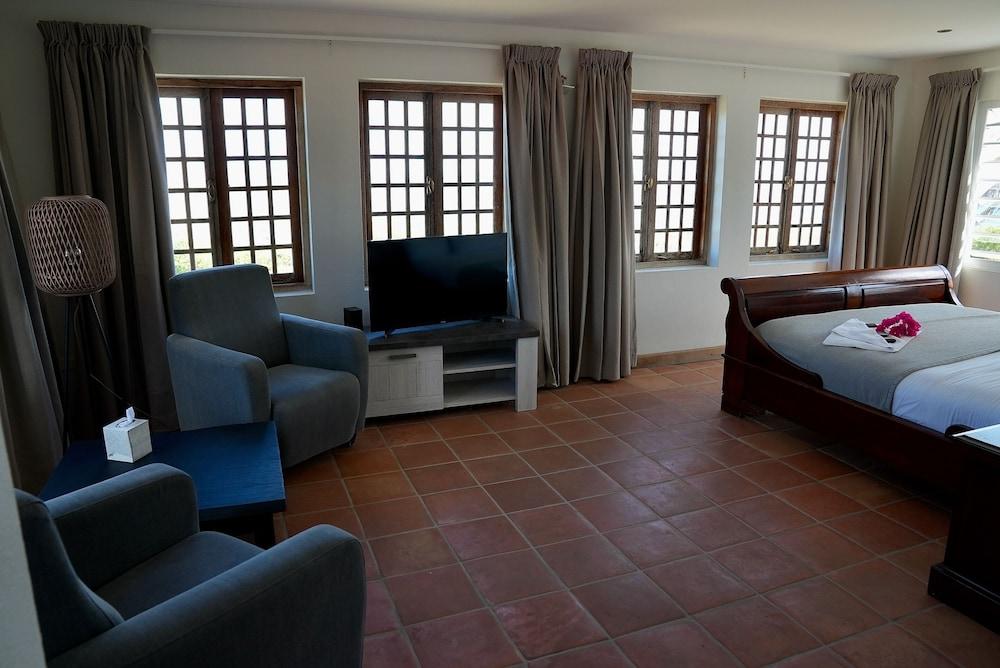 Quill Gardens Boutique Hotel