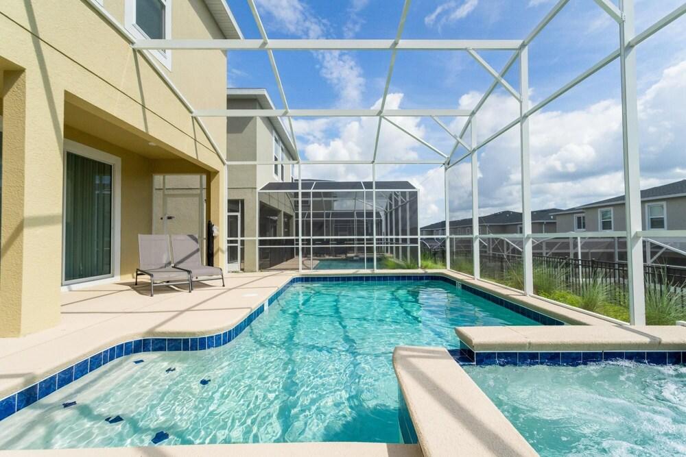 New Spacious Charming Home Near Disney