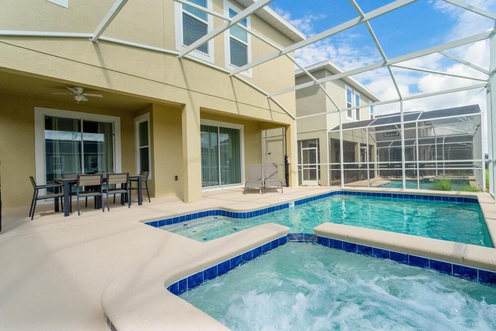 New Spacious Charming Home Near Disney