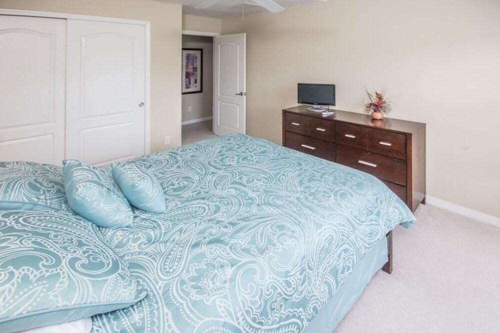 Mark & Bridget's Paradise Palms Resort Townhouse