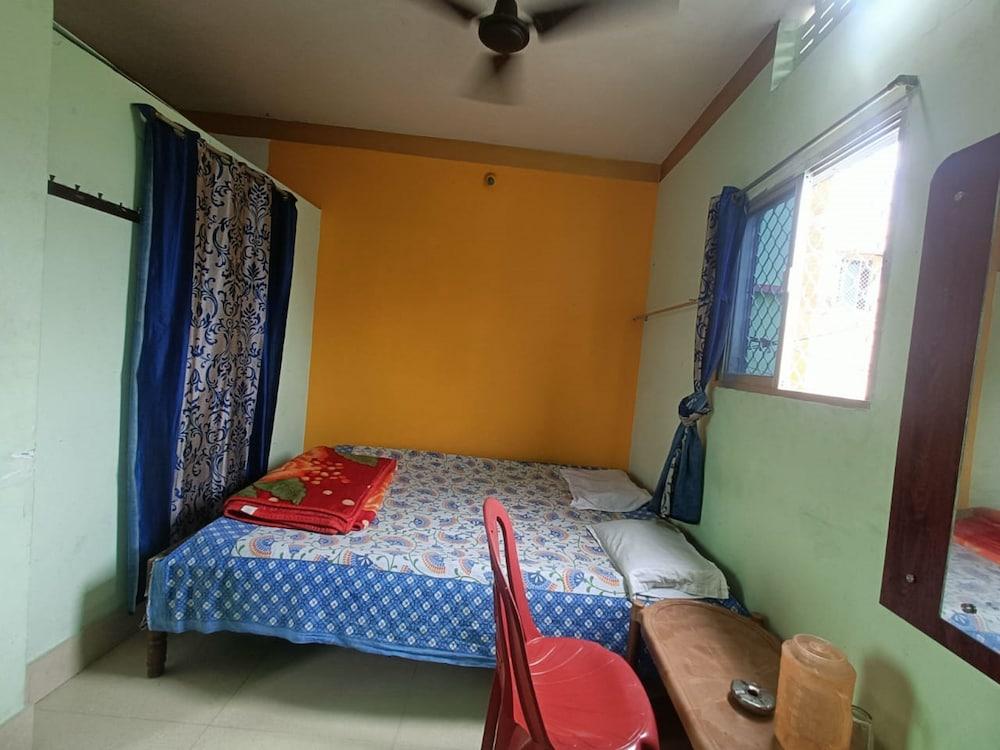 Goroomgo Nilachal Nibas Swargadwar Puri