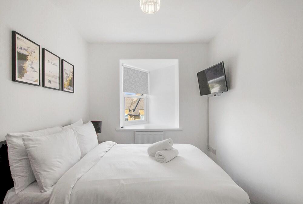 Theodora Suites by Kasar Stays