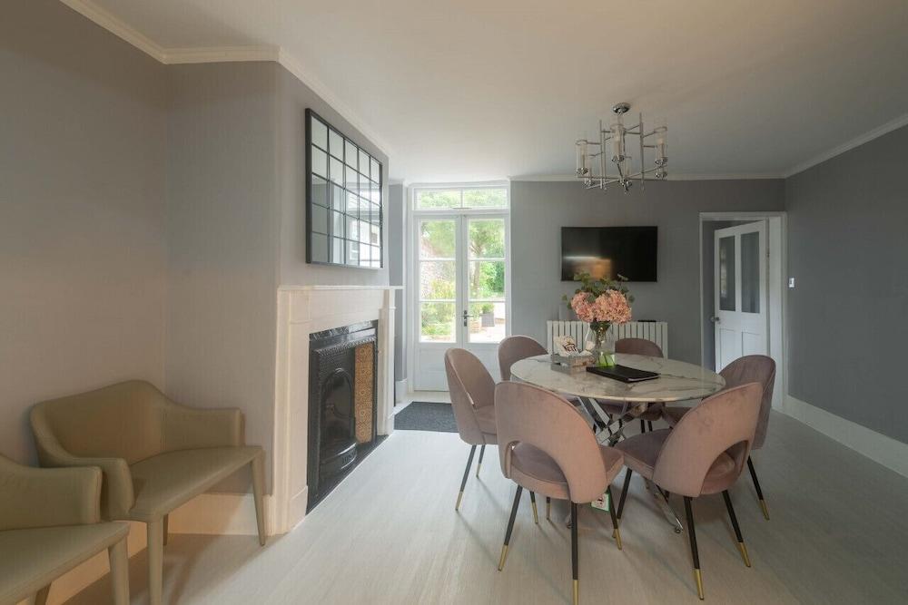 The Mulberry - From 250 Per Night