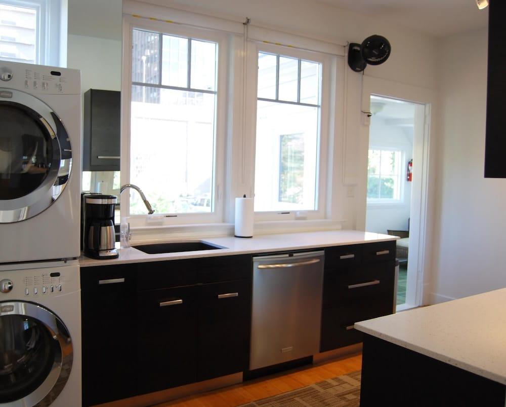 Standish House 3BR 2 5BA A - Includes Bi-weekly Cleanings