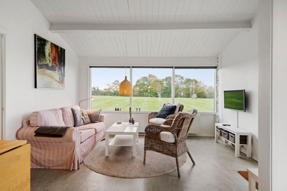 Cozy 2-bedroom J Seaside Escape at Summerhouse