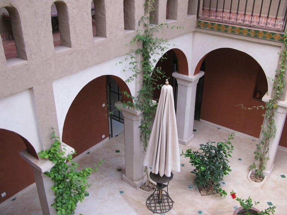 Charming Guest House With Pool for 2 People