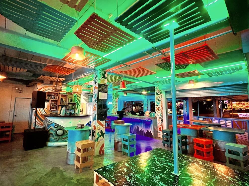 Bodega Party Ao Nang