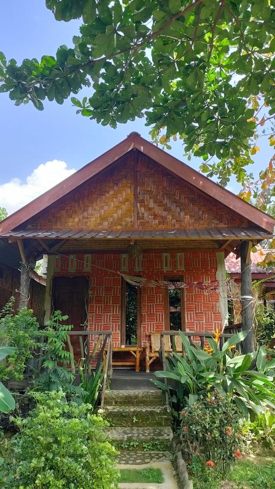 Mountain View Cottages & Villa Tangkahan