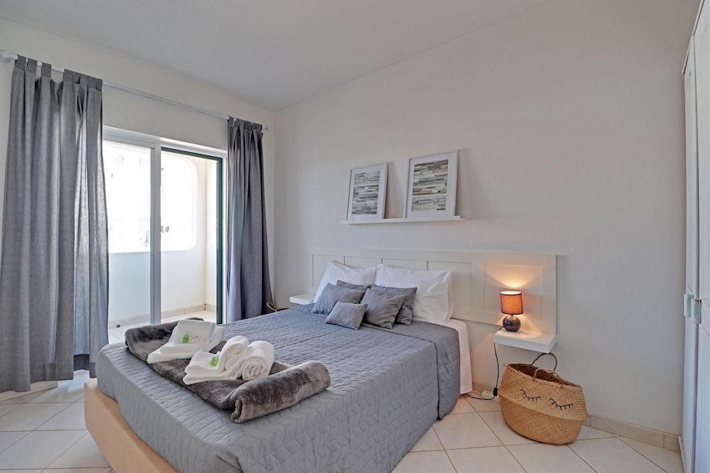 Albufeira Concept With Pool