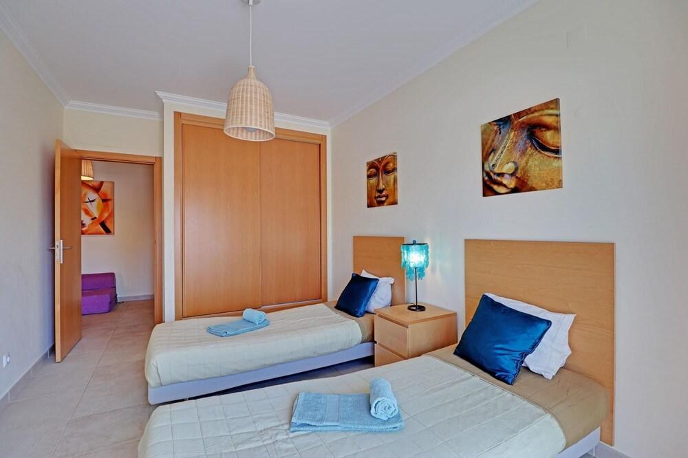 Albufeira Garden Villa With Pool by Homing