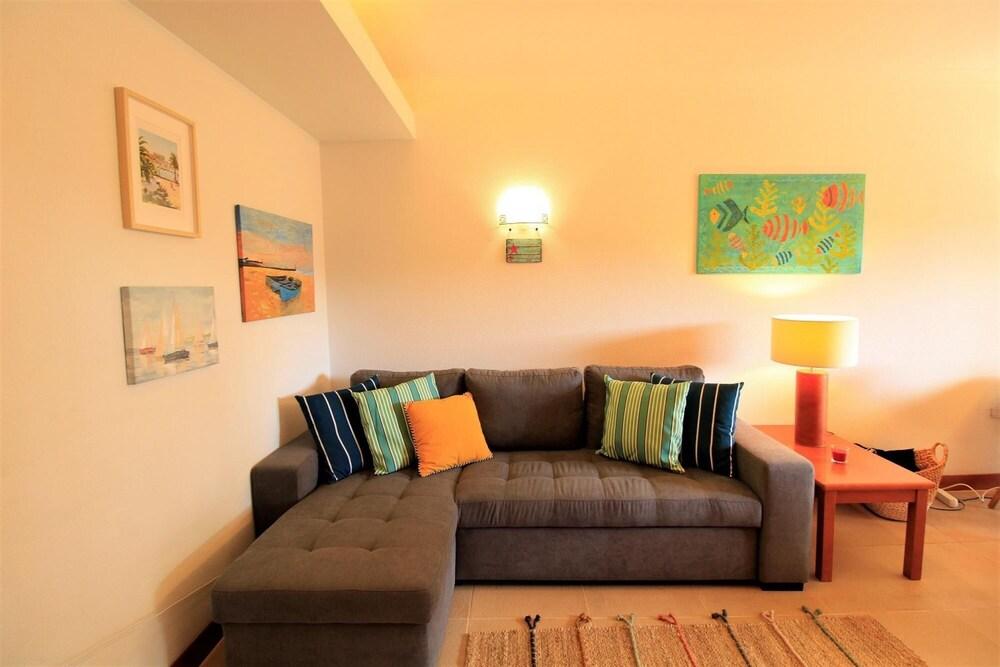 Vilamoura Cosy III by Homing