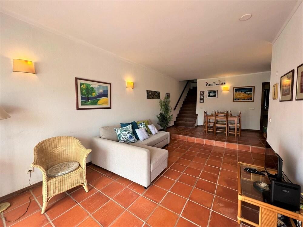 Vilamoura Typical With Pool by Homing