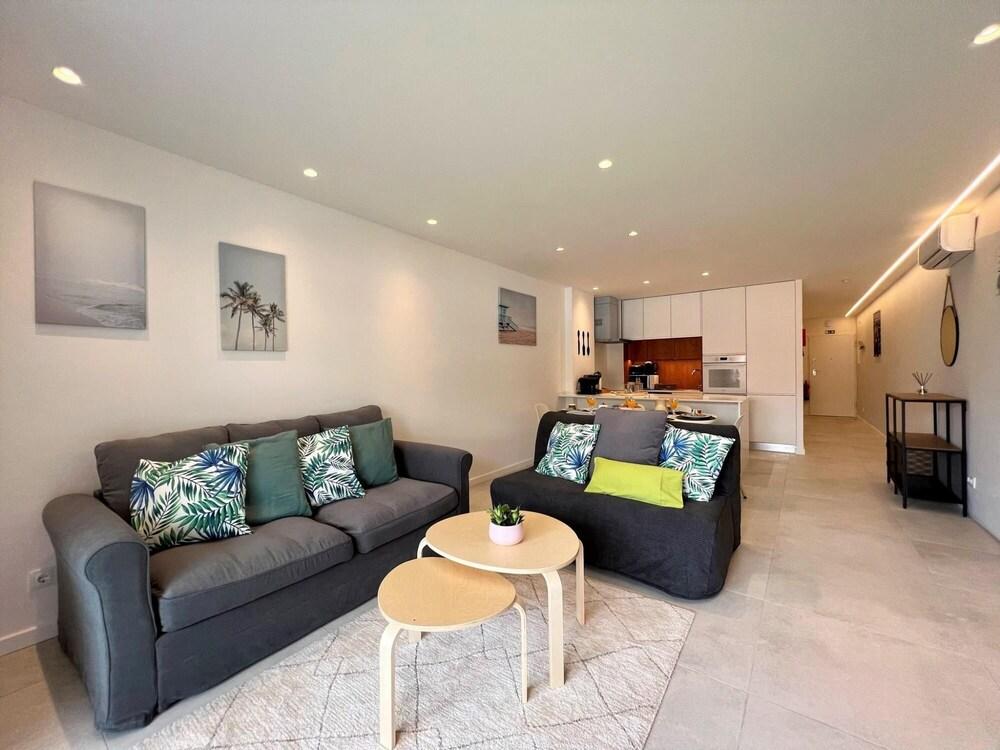 Albufeira Twins 2 With Pool by Homing