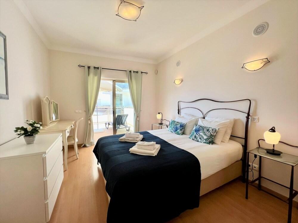 Albufeira Terrace With Pool by Homing