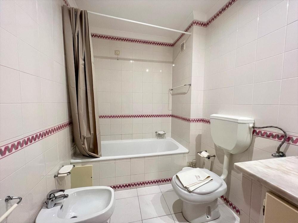 Manta Rota Beach by Homing