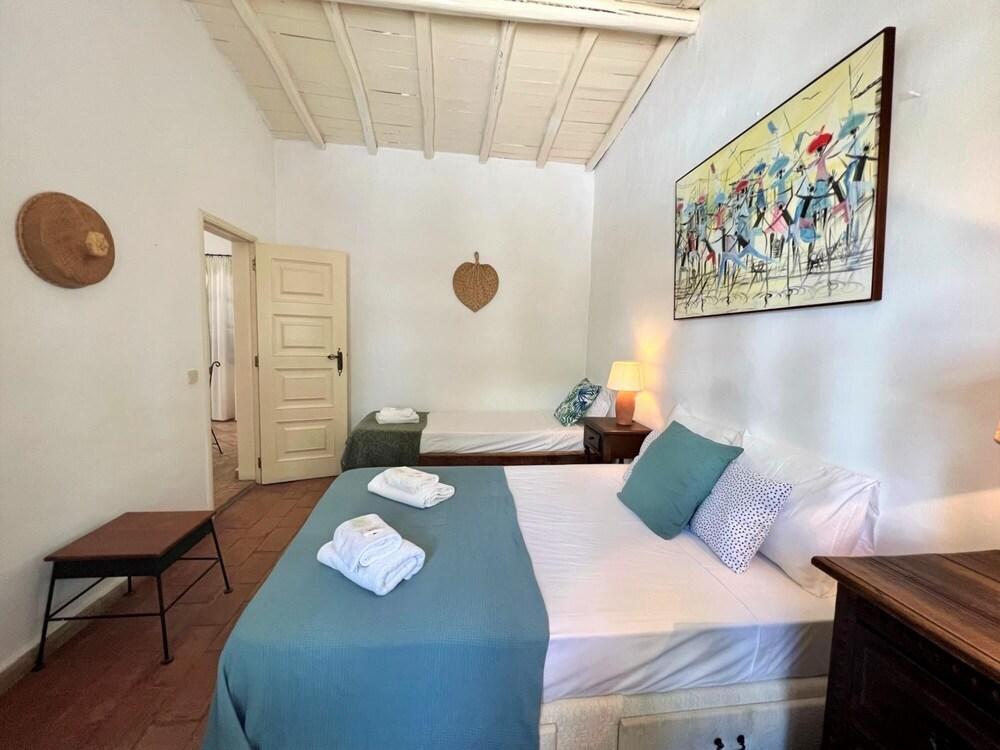 Albufeira Central Villa by Homing