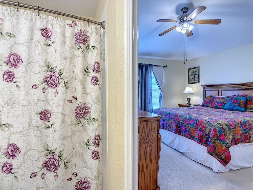 Friendly Windsor Hills Townhouse