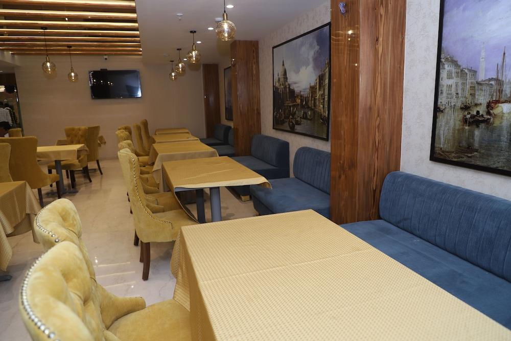 The Royal Class Hotel