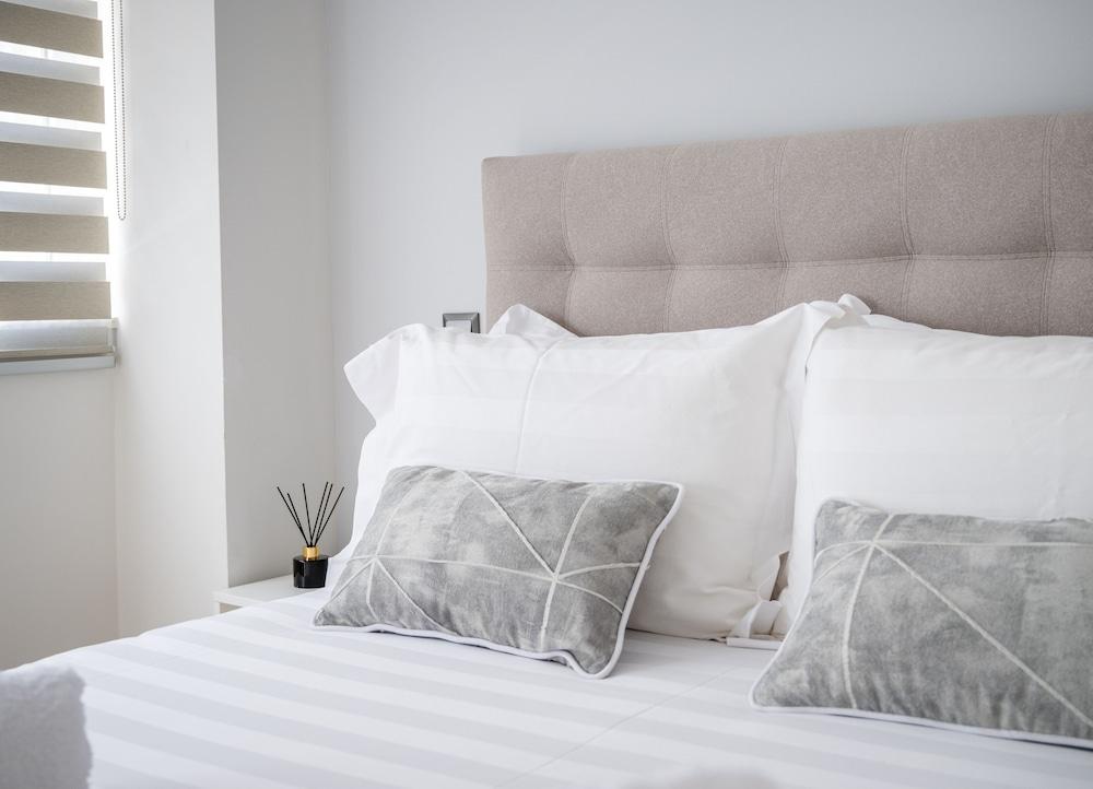 Acropolis Cozy Apartments