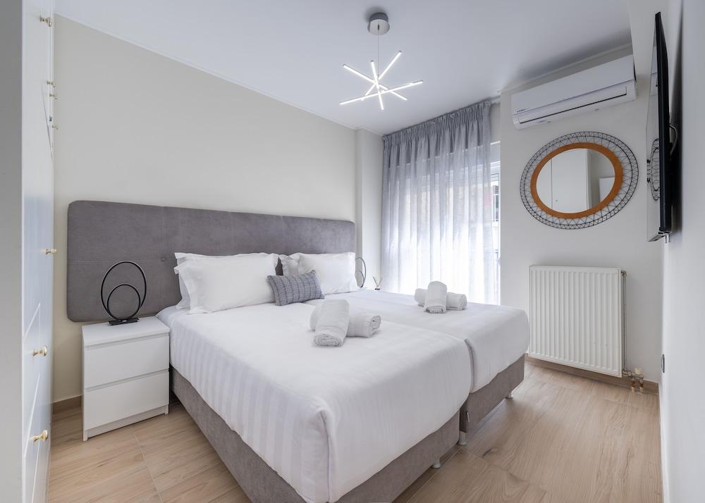 Acropolis Cozy Apartments