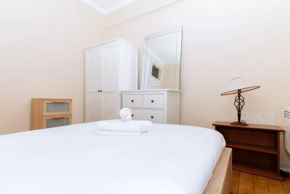 Cosy 2 Bedroom Flat in Craigleith