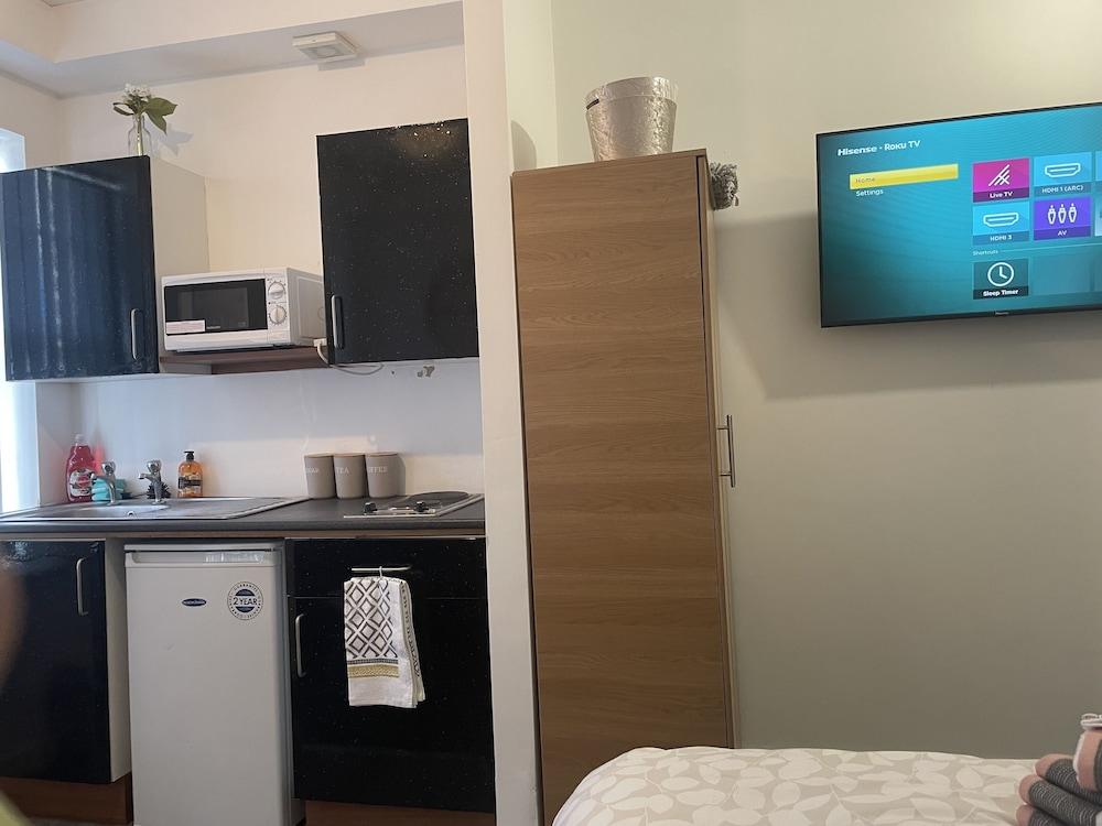 Bv Comfy Budget Studio At Quebec Street Bradford