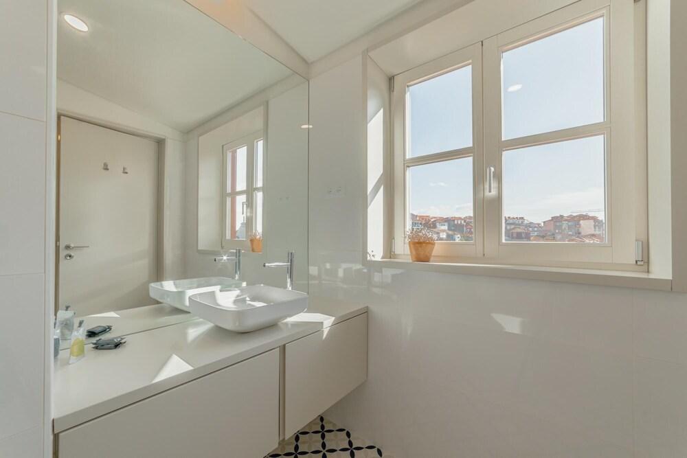 Downtown Duplex in Oporto