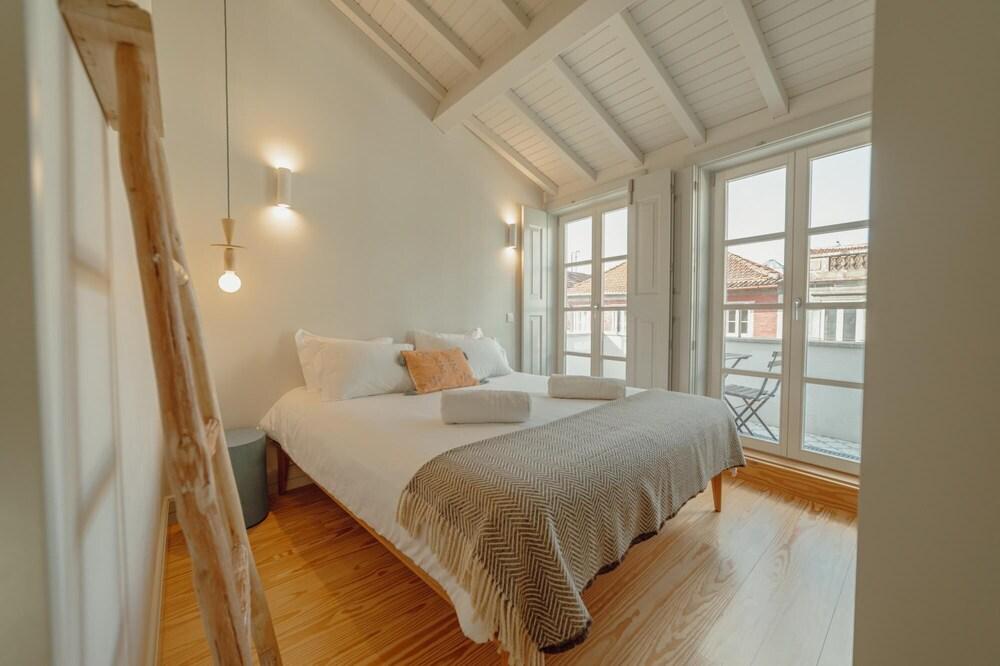 Downtown Duplex in Oporto