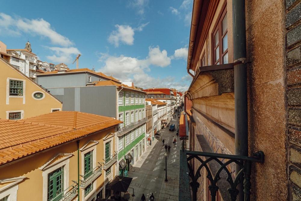 Downtown Flores in Oporto