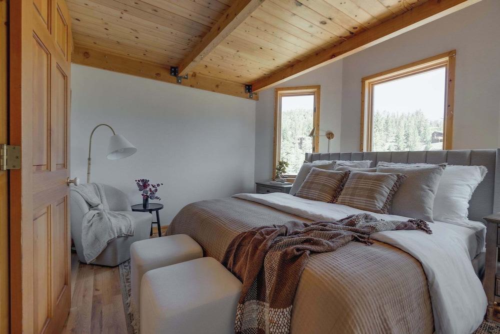 North Lake Hideaway Prime Locale for Outdoor Fun