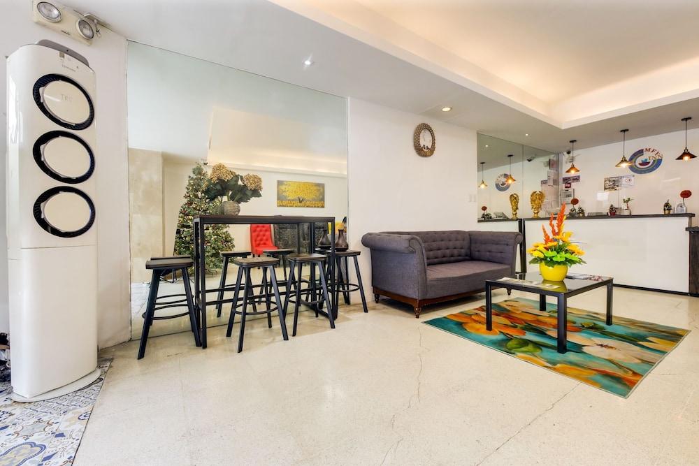 OYO 902 Comfy Inn Manila