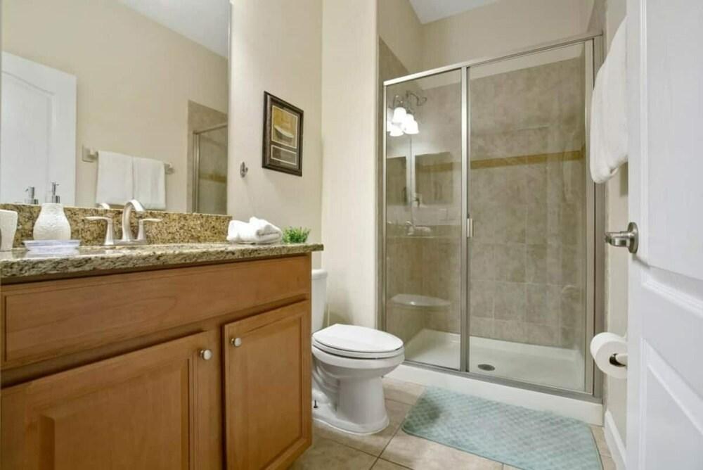 8953 Beautiful House With Pool