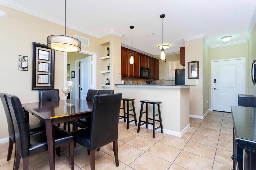 909 Unit 1033 Beautiful Apartment