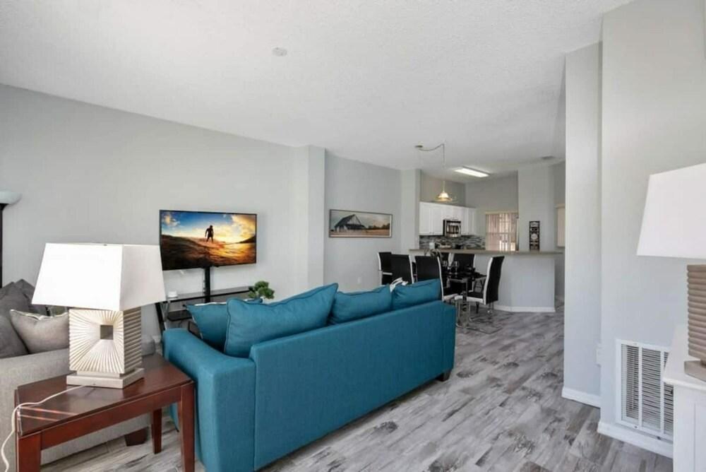 925 Beautiful Comfortable Home for Your Vacation