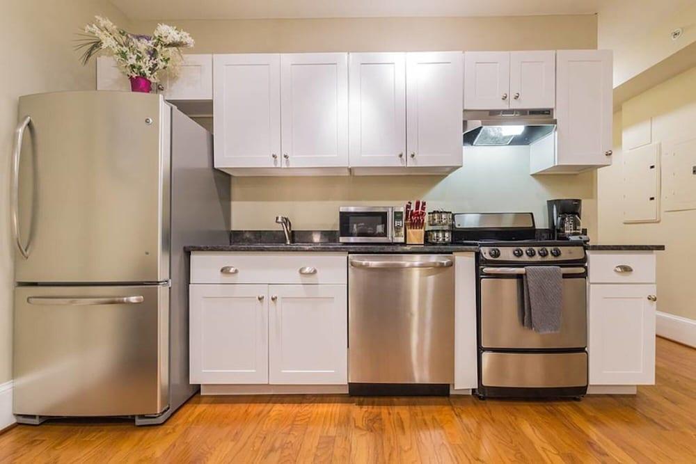 1955 Rittenhouse - Studio