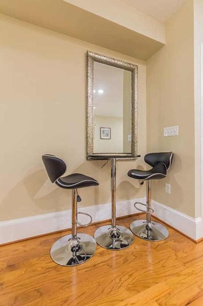 1955 Rittenhouse - Studio