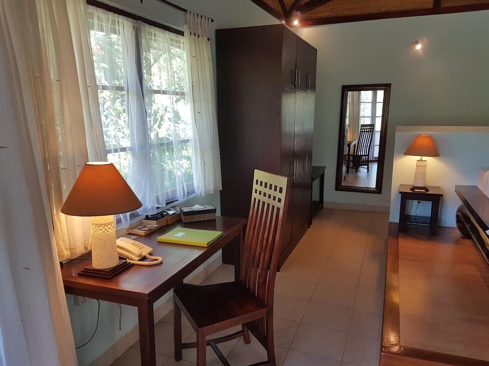 Angel Island Eco Resort