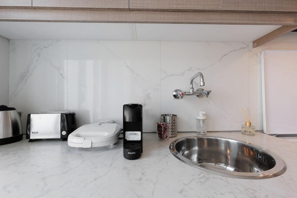 City Panorama - One Bedroom Apartment